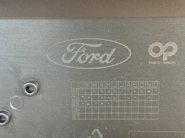 фото №16, Ford explorer ev 2023- бампер перед блакитний my mind pdc оригінал