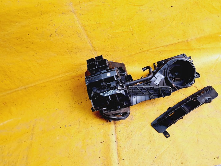 фото №12, Отопитель з корпусами кондиционер vw golf v 03-07r 1k1820308b valeo европа .