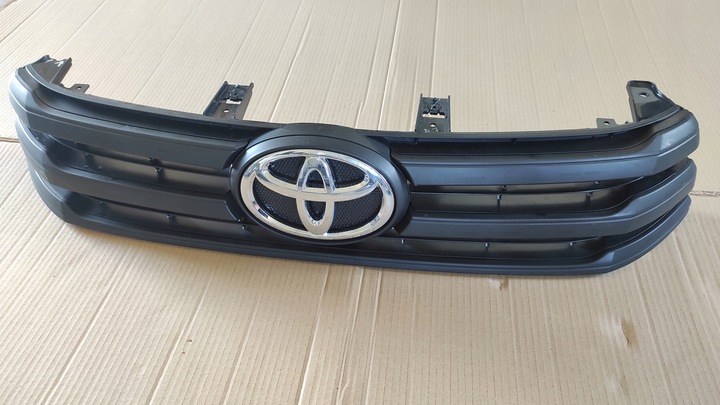 фото №1, Toyota hilux 531110k720 решётка радиатора решётка новая оригинал