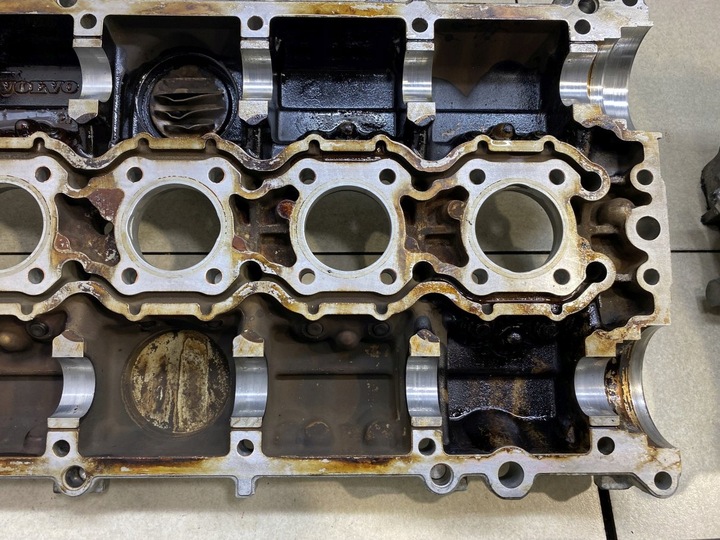 фото №10, Головка циліндрів вали s80 i 2.4 b5244s 1001837