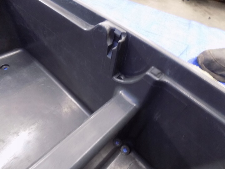 фото №3, Бардачок между сиденья man tgl 10.180 07r