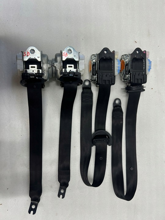 фото №1, Audi q5 80a ремені безпеки перед/зад оригінал