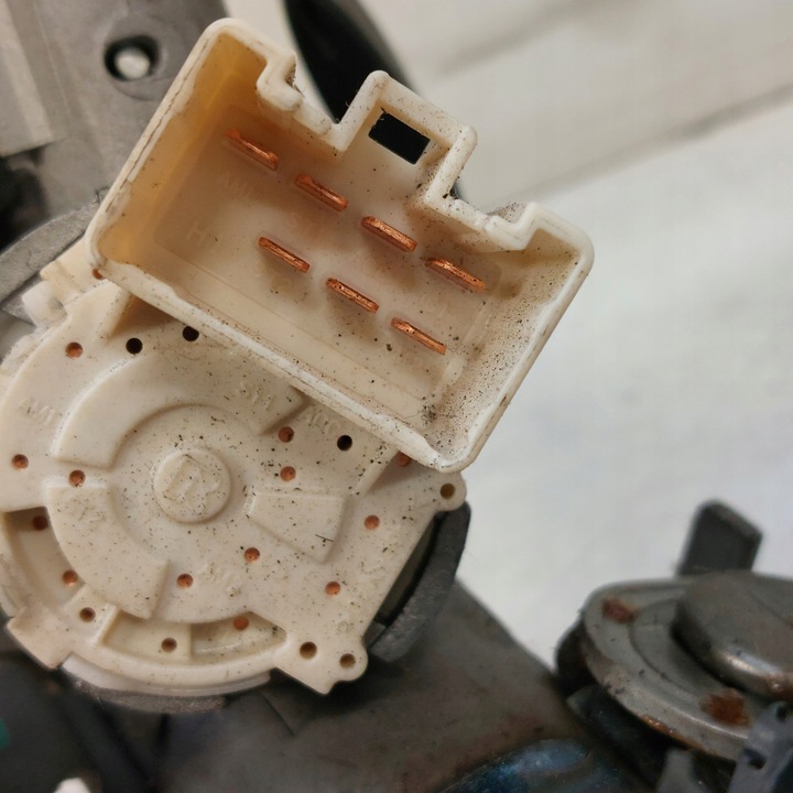 фото №15, Toyota yaris 2 ii колонка руль + замок зажигания