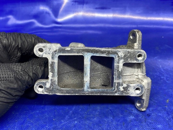 фото №7, Трубка колено дроссельной заслонки vw passat b8 2.0 tdi dfc 04l126637a 446