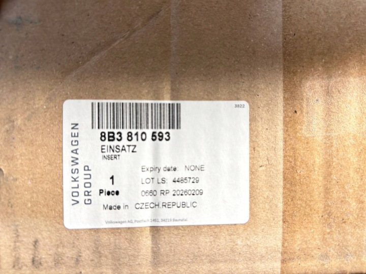 фото №12, Audi a5 b10 8b3 кришка заливання пального 8b3810593