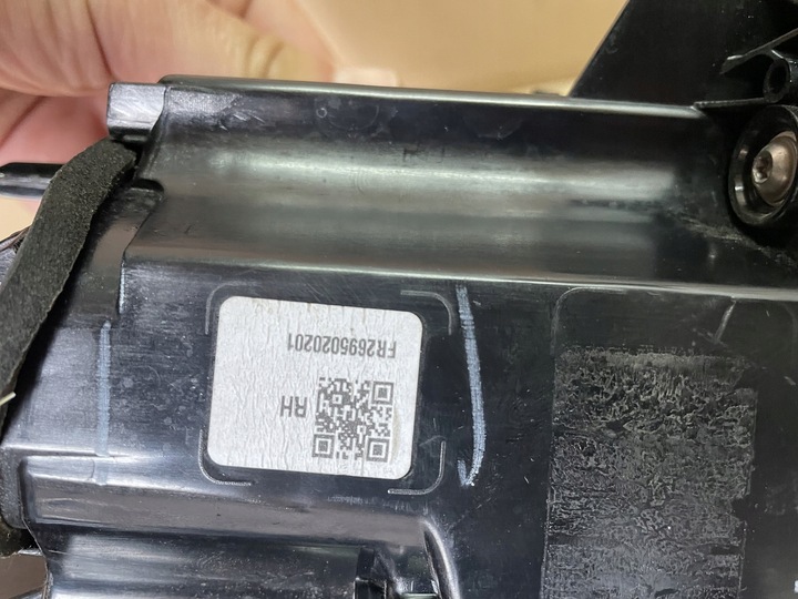 фото №8, Peugeot 2008 ii лампа правая зад задняя led