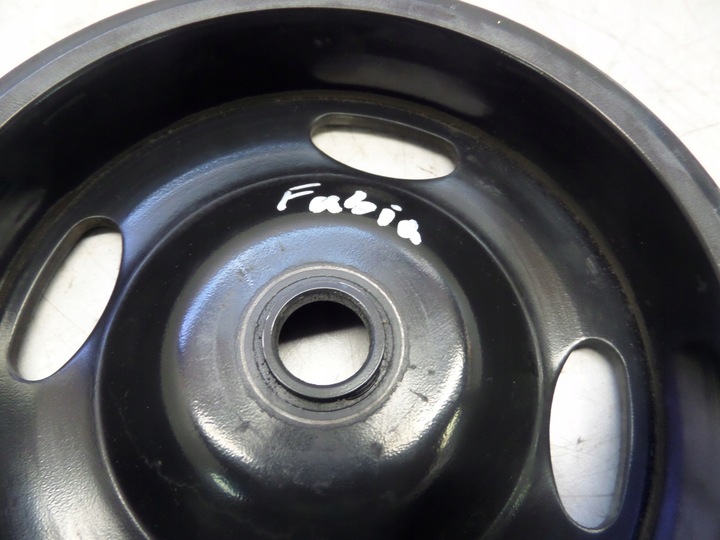 фото №6, Volkswagen оригінальний номер 03d105255d колесо пасове, wał колінчастий