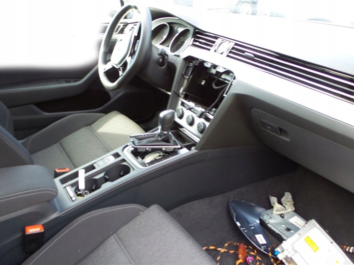 фото №8, Vw passat b8 консоль торпедо роздавальна капот pulpit 3g1857003k 3g1857003ae