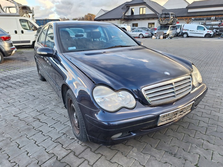 фото №14, Mercedes w203 c-klasa sedan 4d лампа зад правая