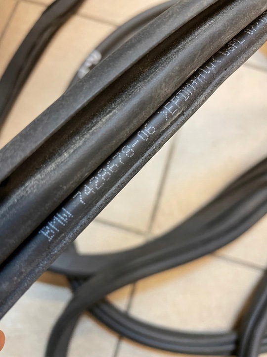 фото №1, Bmw прокладка дверь крышки багажника 7428678