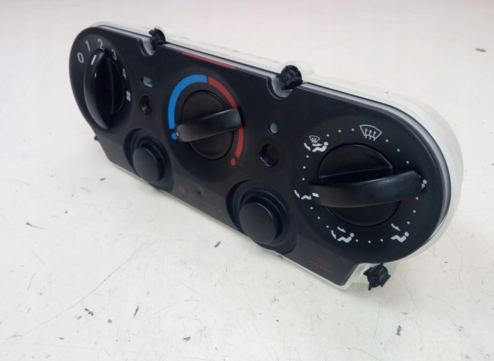 фото №8, Панель обігріву ford fiesta