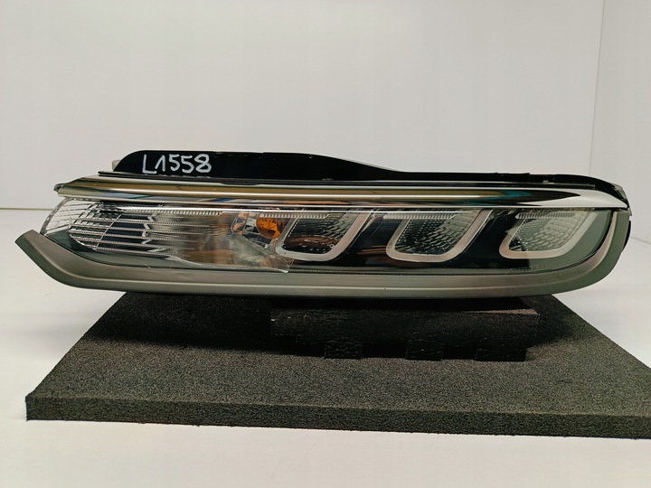 фото №3, Citroen c3 iii рестайлинг 20- лампа левая свет drl левая перед led 9833480680