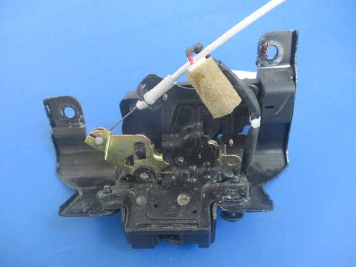 фото №5, Cadillac srx i 04-05r замок крышки зад багажника 4pin +трос замка