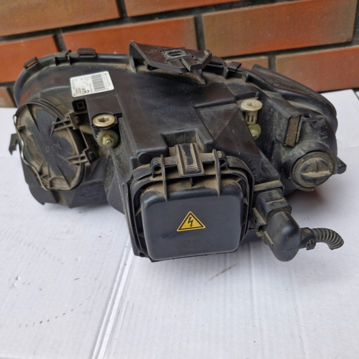 фото №7, Audi a3.8p.lampa права ксенон комплектна європа. 8p0941004m