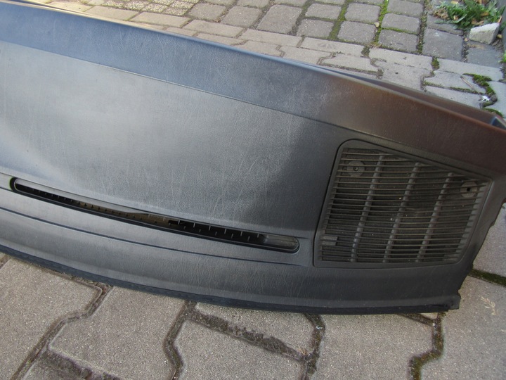 фото №12, 7 mercedes w201 190 панель роздавальна капот консоль чорна з бардачок