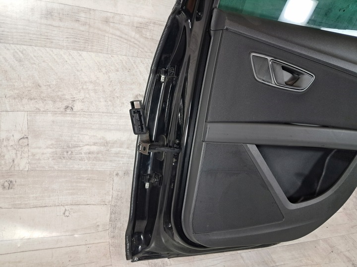 фото №16, Seat leon iii 5f двері праві зад задні комплектні універсал 2016 ly9t