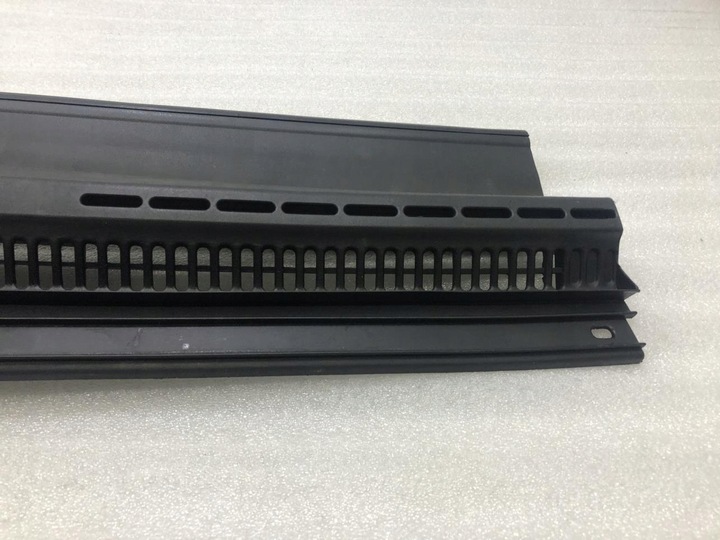 фото №8, Панель під лобовим склом праві toyota corolla e12 120 55781-02080