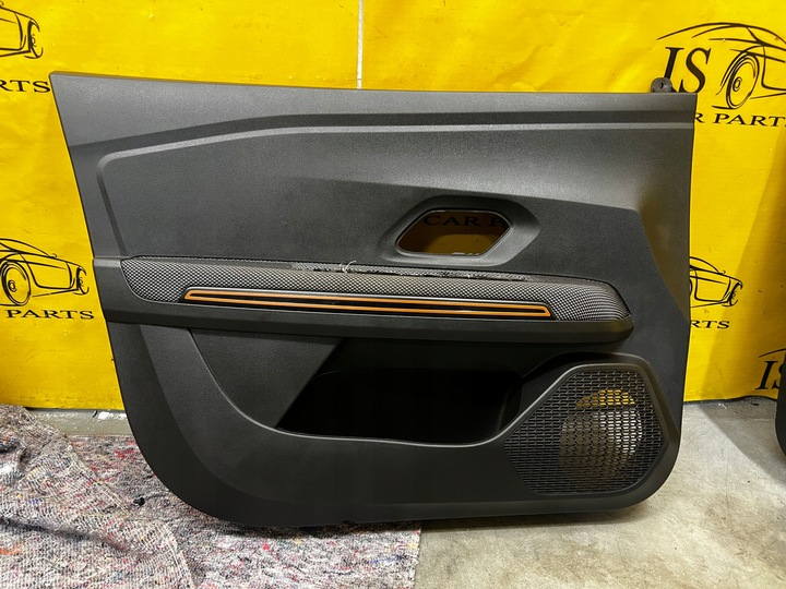 фото №1, Боковина оббивка двері лівий перед dacia sandero iii stepway 2023r eu