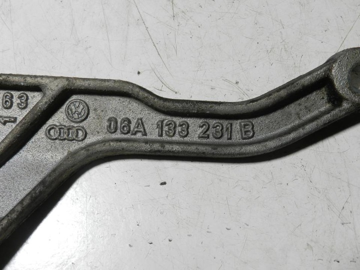 фото №5, Лапи підтримка двигуна vw 1.8 125km agn 06a133231b