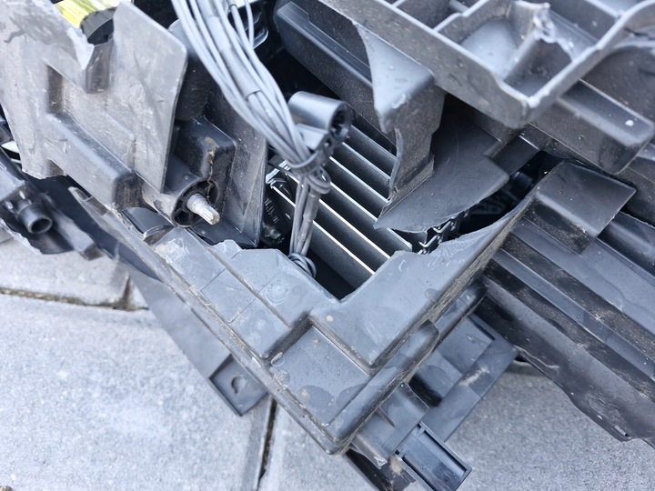 фото №7, Citroen c5 aircross ліва лампа повний led пошкоджена