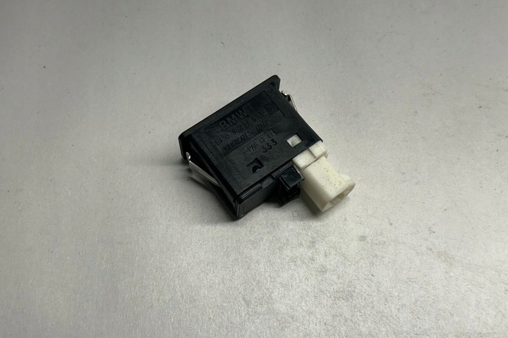 фото №12, Додатковий з'єднувач мультимедіа aux/usb bmw 7 f01, f02 9237653 4.4l