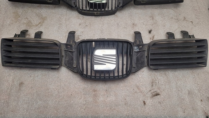 фото №9, Seat leon i toledo ii - решётка радиатора решётка 99-05 1m0853651f