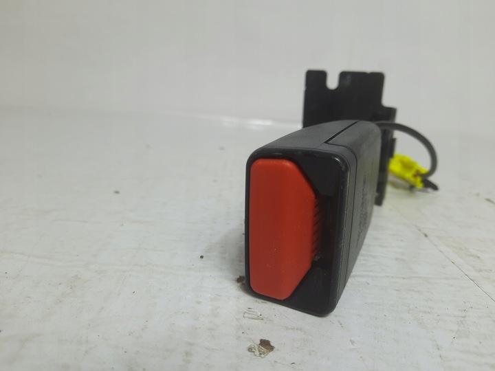 фото №9, Volvo xc40 17- застібка скоба ременя зад 32239901 usa