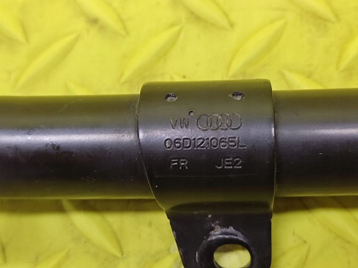 фото №5, Audi a6 c6 2.0 fsi шланг воды 06d121065l