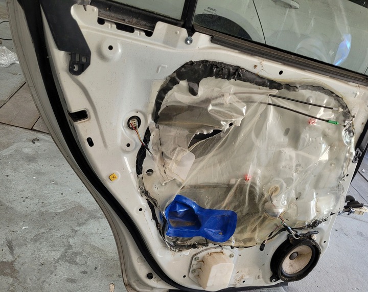 фото №9, Toyota avensis t29 t27 t28 універсал двері зад задні ліві 2018r з скло