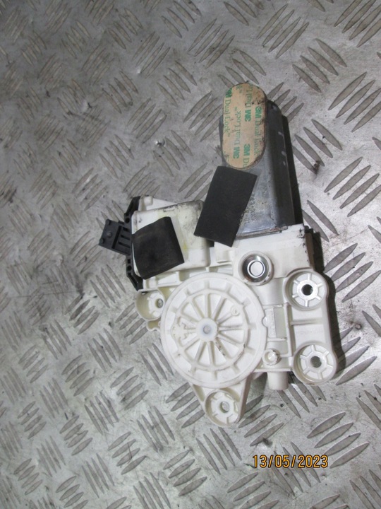 фото №1, Моторчик стёкла правый переднее vectra c signum 02-