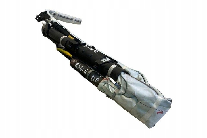 фото №9, Шторка правая toyota rav 4 iv _a4_ 617418200b 2.0l дизель 2015