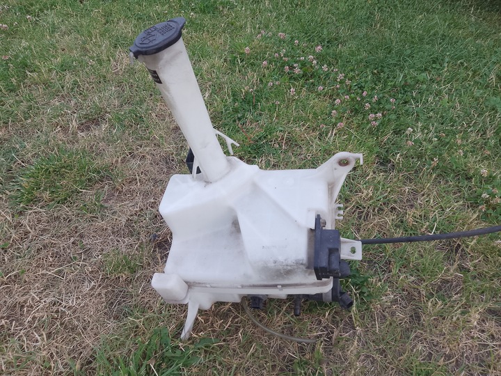 фото №1, Lexus gs300 gs 300 mk2 mkii 98-05 бачок розпилювач