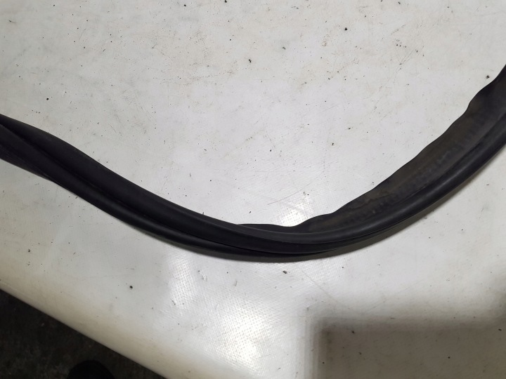 фото №14, Уплотнитель крыша крышки багажника a1727500098 mercedes slk r172 w172
