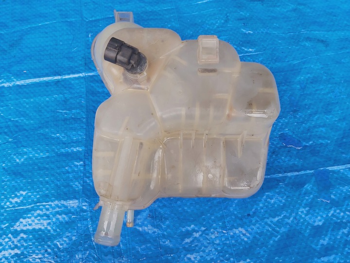 фото №7, Запчасти | zafira c бачок расширительный воды датчик 13283712