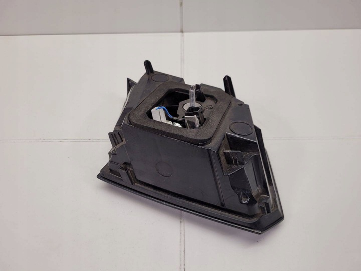 фото №10, Лампа задняя w крышка багажника правая сторона peugeot 3008 2 2018 9810477780