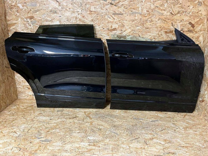 фото №8, Комплектные дверь правая перед передние lub зад задние audi q8 4m8 ly9t 22r oem
