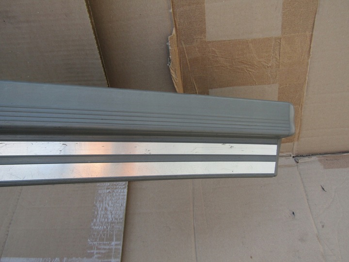 фото №2, 7 mercedes w210 95-99 серый планка пороговая накладка na порог перед l+p