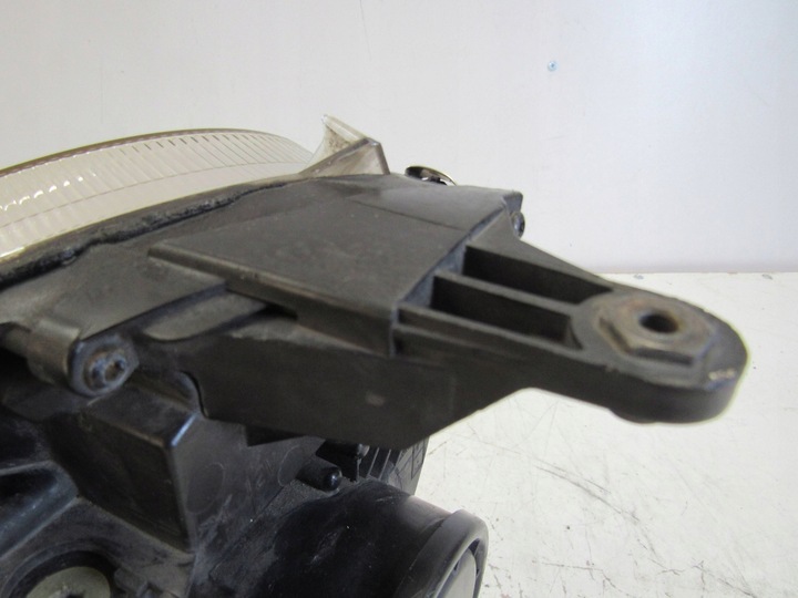 фото №13, Mercedes e w211 211 рестайлинг лампа правая перед передняя bi ксенон