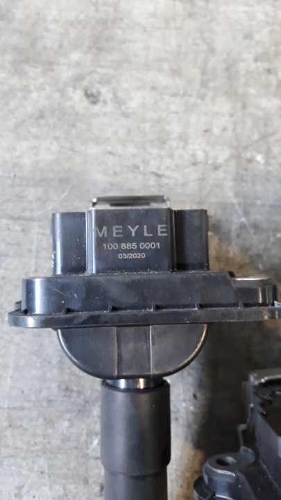 фото №13, Котушка запалювання vw 1,8/2,7t golf iv котушка запалювання meyle 100 885 0001