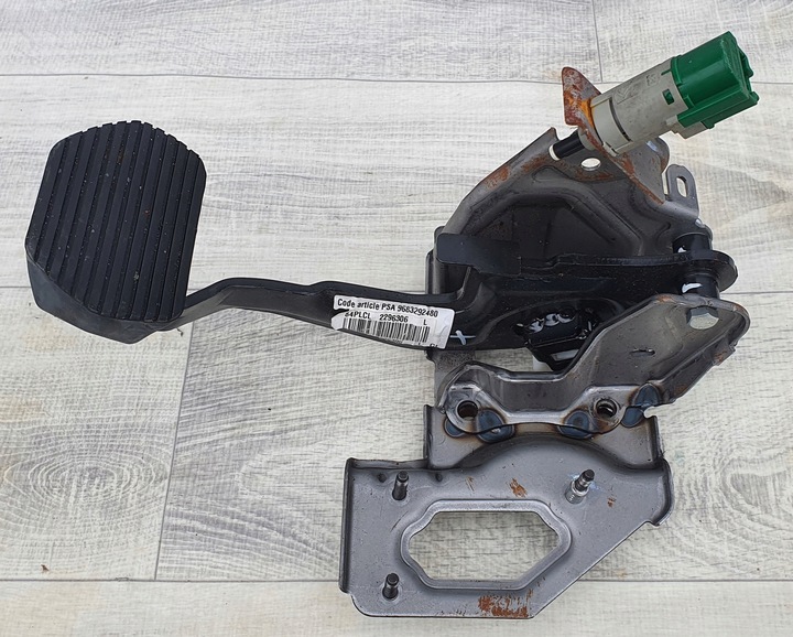 фото №1, Педаль гальма peugeot 208 2008