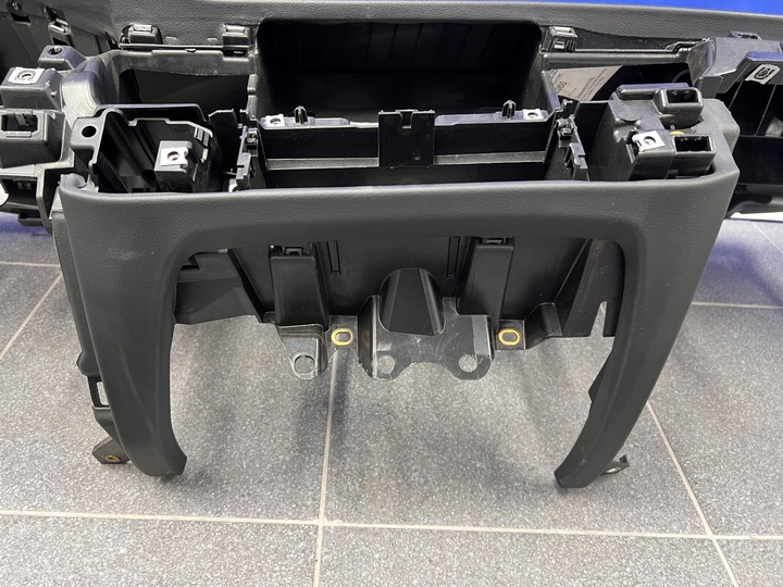 фото №8, Audi a8 d4 панель роздавальна ремені шкіра оригінал soul