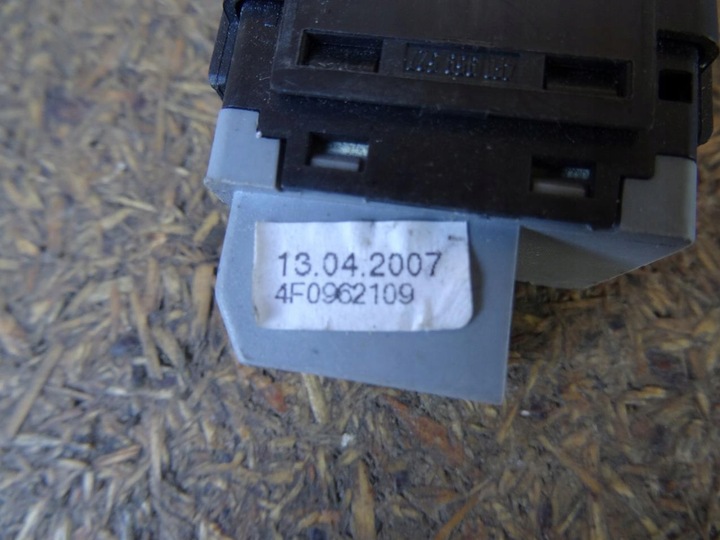 фото №12, Audi a4 b8 a5 8t a3 8p 8v a6 c6 переключатель сигнализации 4f0962109 4f0959527