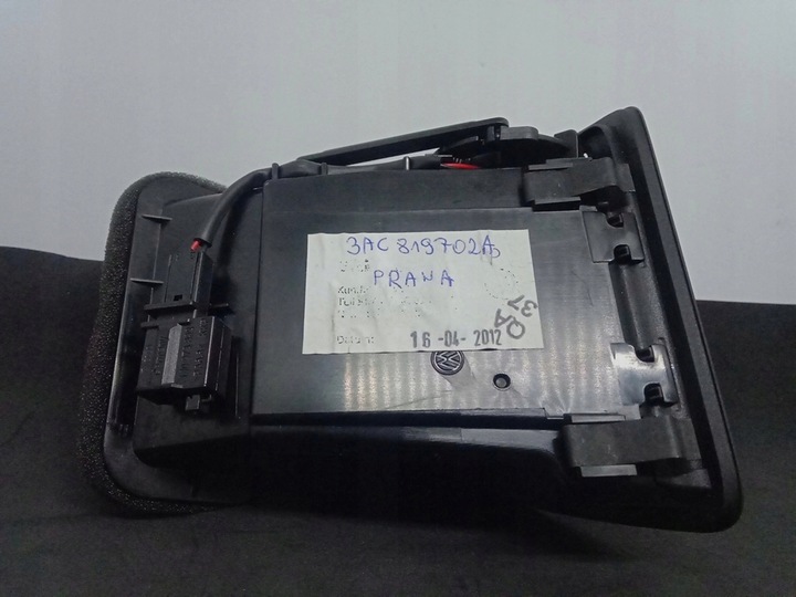 фото №8, Решітка повітропровід права vw passat b7 3ac819702a