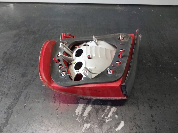 фото №7, Лампа задня ліва audi a4 b5 8d sedan рестайлінг 8d0945095g