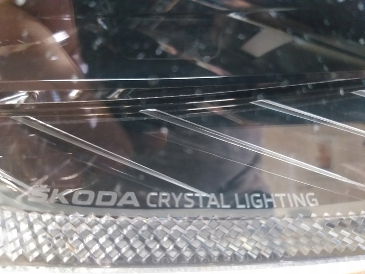 фото №3, Лампа перед правая skoda octavia iv 4 полный led 5e4941016a
