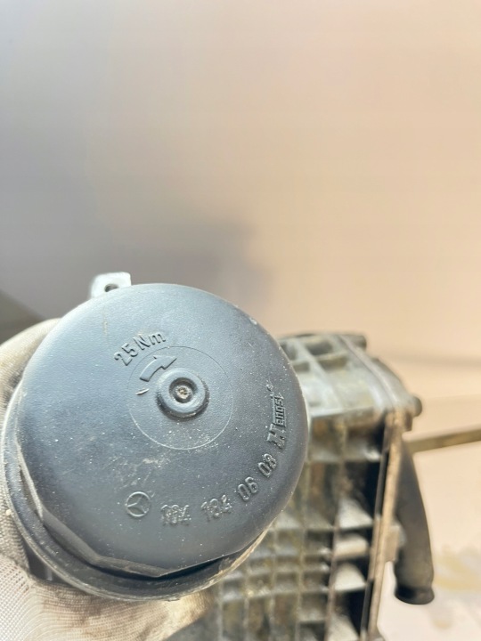фото №11, Корпус фильтра радиатор масла mercedes w124 m104 e280 e320 320e 1041845202