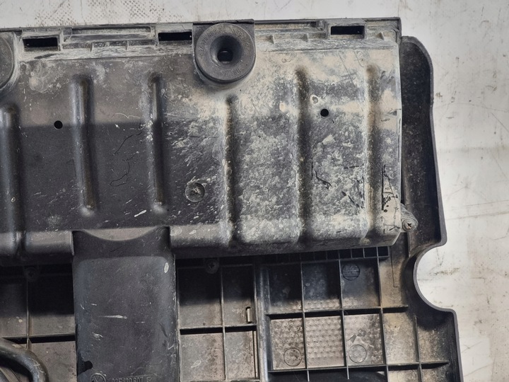 фото №9, Корпус фильтра воздуха оригинальный номер 03e129607p vw polo iv 4 рестайлинг 06r. 1.2b