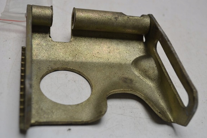 фото №6, Mercedes w115 w123 w126 r107 держатель генератора