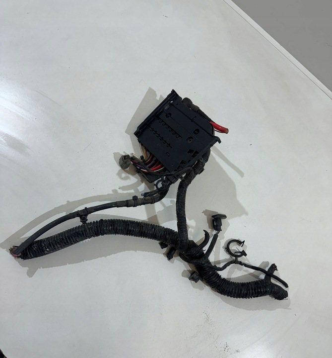 фото №1, Клема плюсова запобіжники av6t-14a067-bc ford kuga mk2 connect mk2 focus