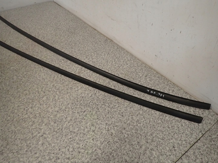 фото №4, Hyundai i10 07-11 планка крышная левая lub правая